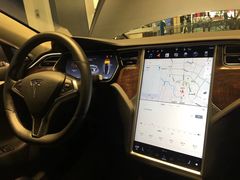 -TESLA 特斯拉(上海太古汇体验店)