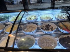 -牛满溢·自助潮汕鲜牛肉火锅(龙汇路店)