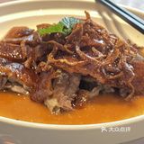 鱼生比例也低得可怜 幸好东星斑鱼骨泡饭味道还挺鲜