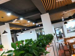 大堂-皖北巫氏三胖地锅鸡(正大店)