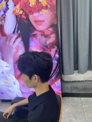 -藤野造型烫发染发