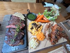 -Mark&Mars Restaurant