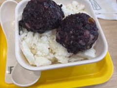 海底椰白雪黑糯米甜甜-满记甜品(加州阳光开元广场店)