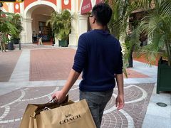 -佛罗伦萨小镇广佛名品奥特莱斯(疏港路店)