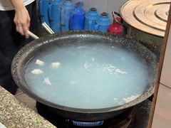 -张阿三馄饨店