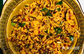 Garlic and Chili Stir-Fried Chicken Breast