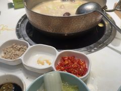 -洪氏嗨捞·猪肚鸡火锅(阳光天地店)