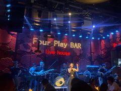 -FOUR PLAY BAR