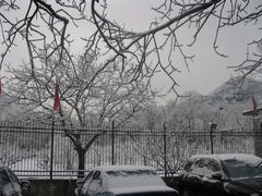 雪景中的农家院景色-十三陵山水雅园农家院