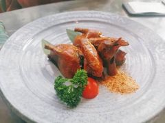 金牌乳鸽皇-大树餐厅(红旗街万达店)