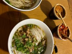 -矮子粉店1985·长沙米粉(湘春路店)