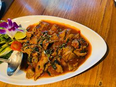 -Chom Cafe and Restaurant