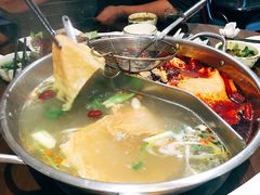 -乡土黄·鲜牛肉火锅·小龙虾(兴业街店)