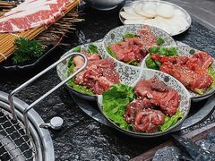 招牌四味坛子肉-芝士牛炭火烤肉