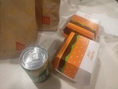 -麦当劳(轻轨曹杨路店)