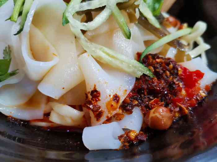 猪脑壳土豆粉-"猪脑壳土豆粉店子的位置在建材家居广场门.