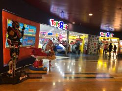 -玩具反斗城(正大广场店)