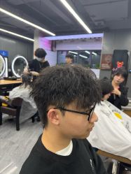 -藤野造型烫发染发