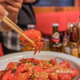 人均50的铁盘排酸肉烤肉，游戏机玩到爽