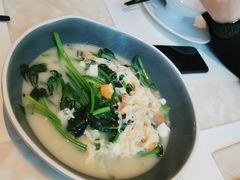 -港丽餐厅(高德置地店)