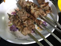 -烤肉小伙烤肉店