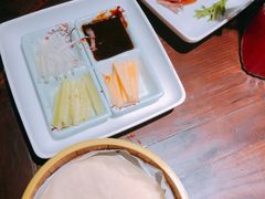 -韵秋荷(宝山龙湖天街店)