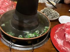 -洞庭洲·防空洞火锅·烧烤·铜锅涮肉(新百广场店)