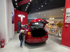 -TESLA 特斯拉(北京颐堤港体验店)