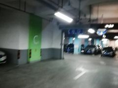 -五月花生活广场-停车场
