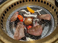 -山川小町·极番烧肉(新地假日广场店)