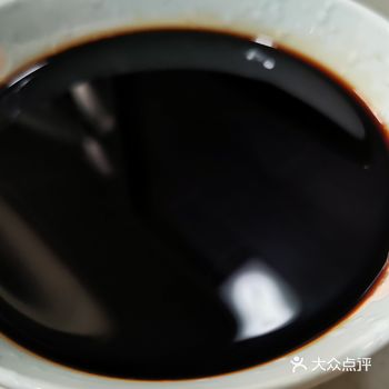 此刻竟然无比怀念热干面的味道，可是外面的店铺都没有开