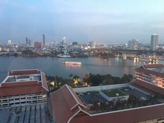 -阿瓦尼河滨曼谷酒店