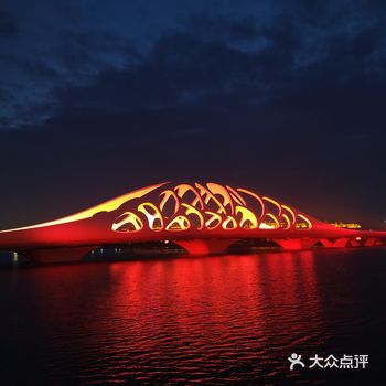 来黄岛的次数不多，但是每次来一定要在这附近走走散散步