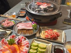 -围炉肉舍丹东海鲜烤肉·烤活鳗(步行街店)