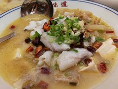 酸菜鱼-稻香酒家·33年老字号·港式粤菜(富邦中心店)