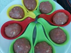 手打牛肉丸-湾区九号鲜切牛肉火锅(明珠南路店)