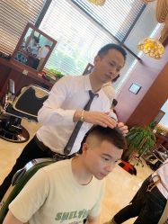 -尼特斯男士发型馆