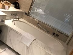 -上海中航虹桥机场泊悦酒店