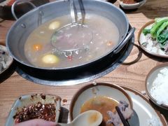 -野山舂·贵州现舂酸汤火锅(鸿通城店)