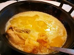 -鲜入围煮花胶鸡海鲜火锅