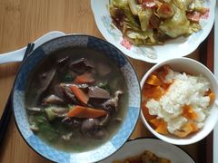 -爱的果实月嫂育婴师(世纪东方店)