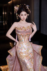 -莫小姐婚纱