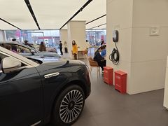 -华为智能生活馆(上海金桥国际商业广场)