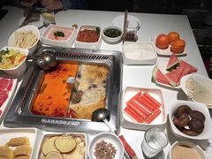 -海底捞火锅鲜切牛肉主题店(长寿路店)