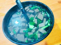 鸡鸭血汤-莱莱小笼·乔艾