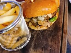 -LENBACH兰巴赫西餐啤酒坊(大连东港店)