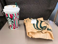 -星巴克(上海虹桥站2A检票口)