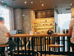 大堂-星巴克臻选(湖滨道店)
