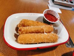 马祖里拉奶酪棒-Tube station站点比萨(王府井百货店)