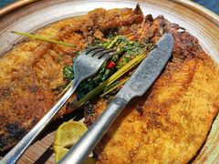 香茅草烤罗非鱼-滇越乘象云南餐厅(豆各庄店)